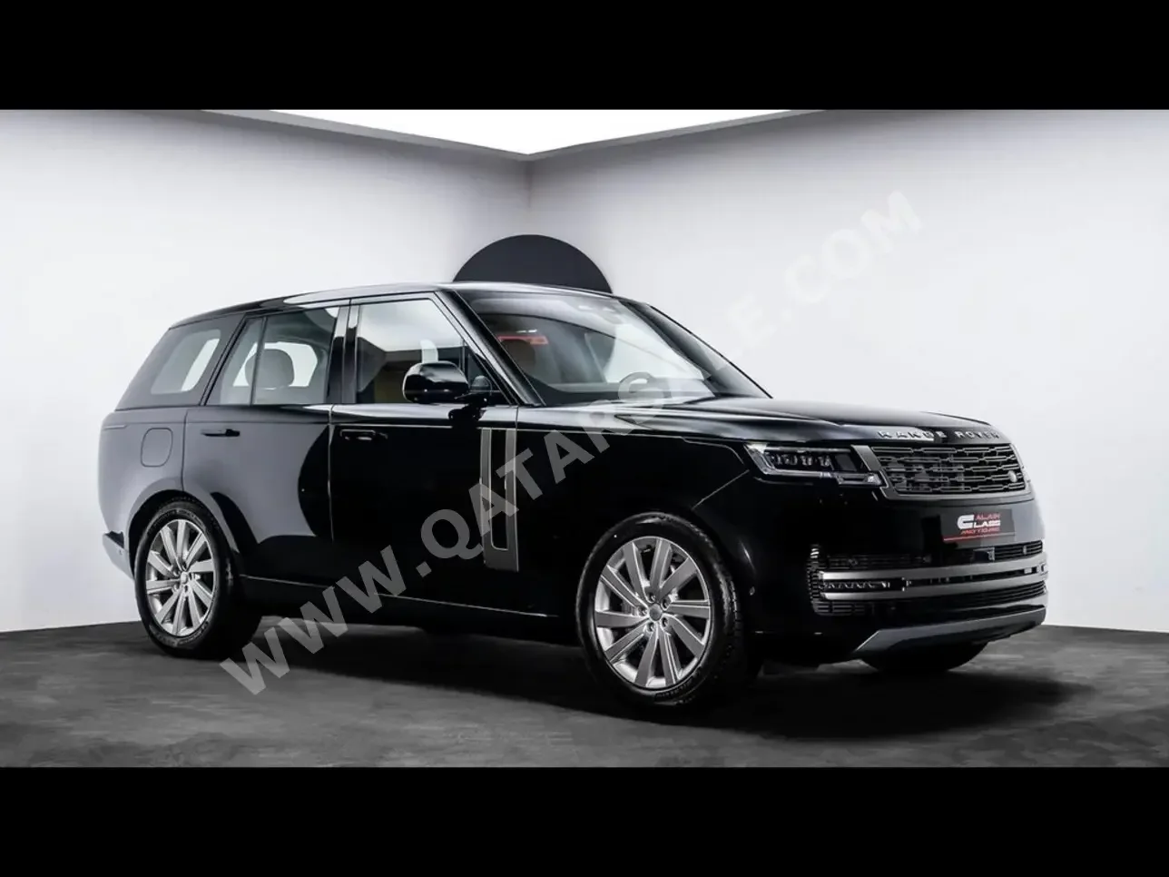 Land Rover  Range Rover  Vogue SE  2023  Automatic  0 Km  8 Cylinder  Four Wheel Drive (4WD)  SUV  Black