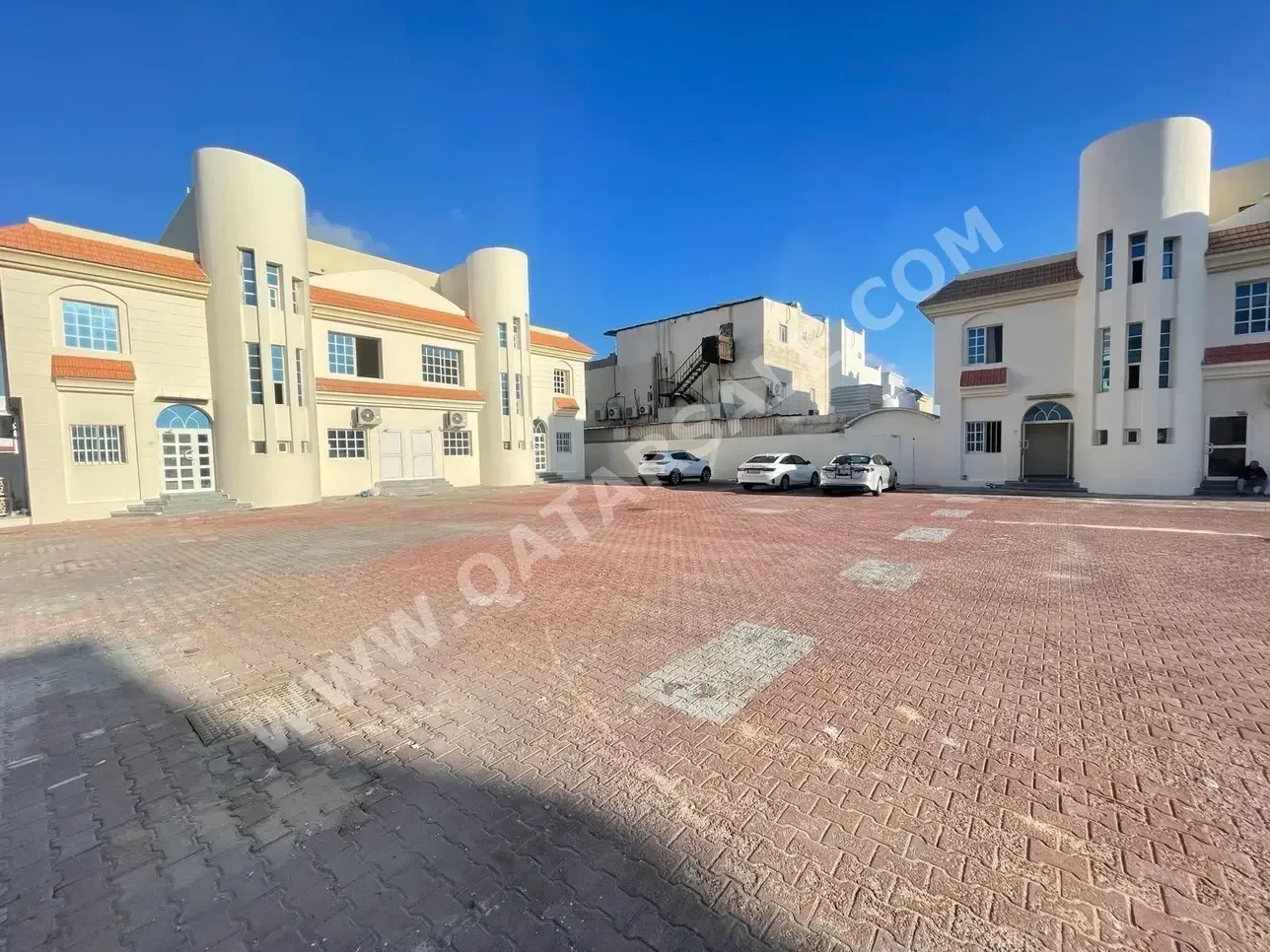 1 Bedrooms Studio For Rent in Doha Al Duhail