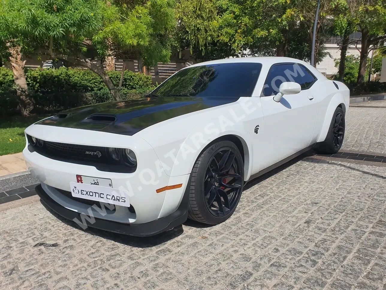Dodge  Challenger  Hellcat  2016  Automatic  33,000 Km  8 Cylinder  Rear Wheel Drive (RWD)  Coupe / Sport  White