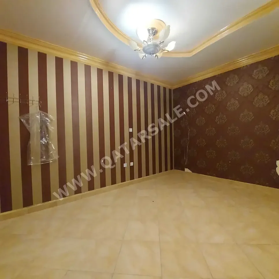 1 غرف نوم  شقة  للايجار  الدوحة -  الخريطيات  غير مفروشة
