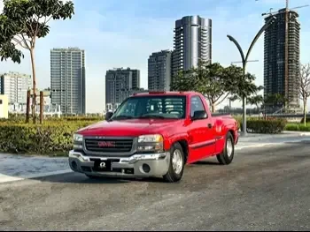 GMC  Sierra  1500  2004  Manual  187,000 Km  8 Cylinder  Four Wheel Drive (4WD)  Pick Up  Red
