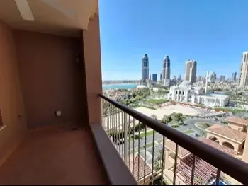 2 غرف نوم  شقة  للبيع  الدوحة -  اللؤلؤة  نصف مفروشة