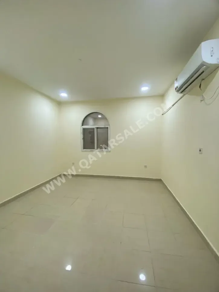 Family Residential  Not Furnished  Al Rayyan  New Al Rayan  5 Bedrooms