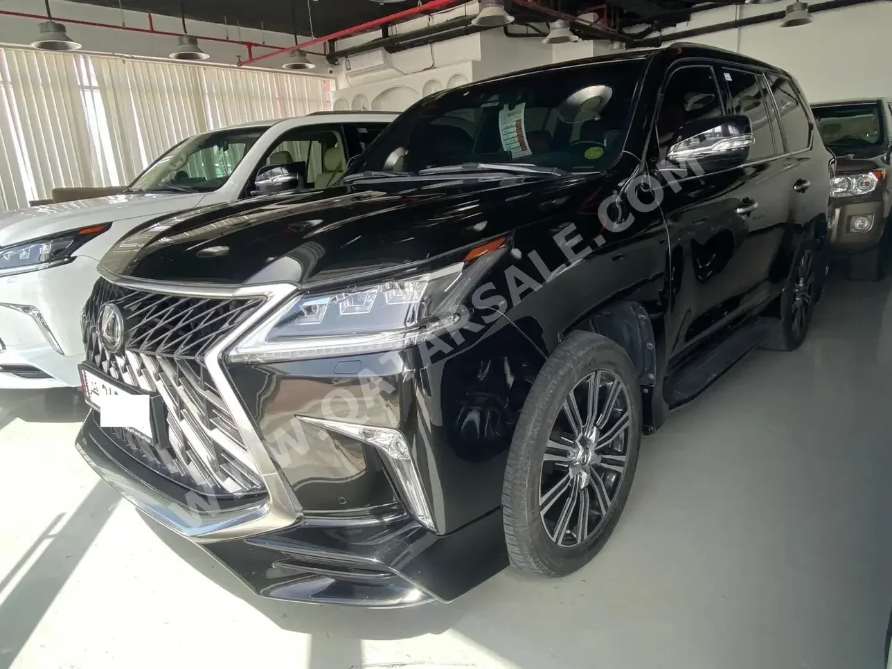 Lexus  LX  570  2018  Automatic  112,000 Km  8 Cylinder  Four Wheel Drive (4WD)  SUV  Black