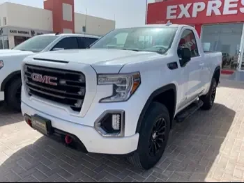 GMC  Sierra  AT4  2021  Automatic  83,000 Km  8 Cylinder  Four Wheel Drive (4WD)  Pick Up  White
