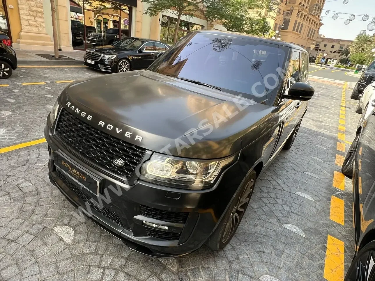 Land Rover  Range Rover  Vogue Super charged  2017  Automatic  125,000 Km  8 Cylinder  Four Wheel Drive (4WD)  SUV  Black