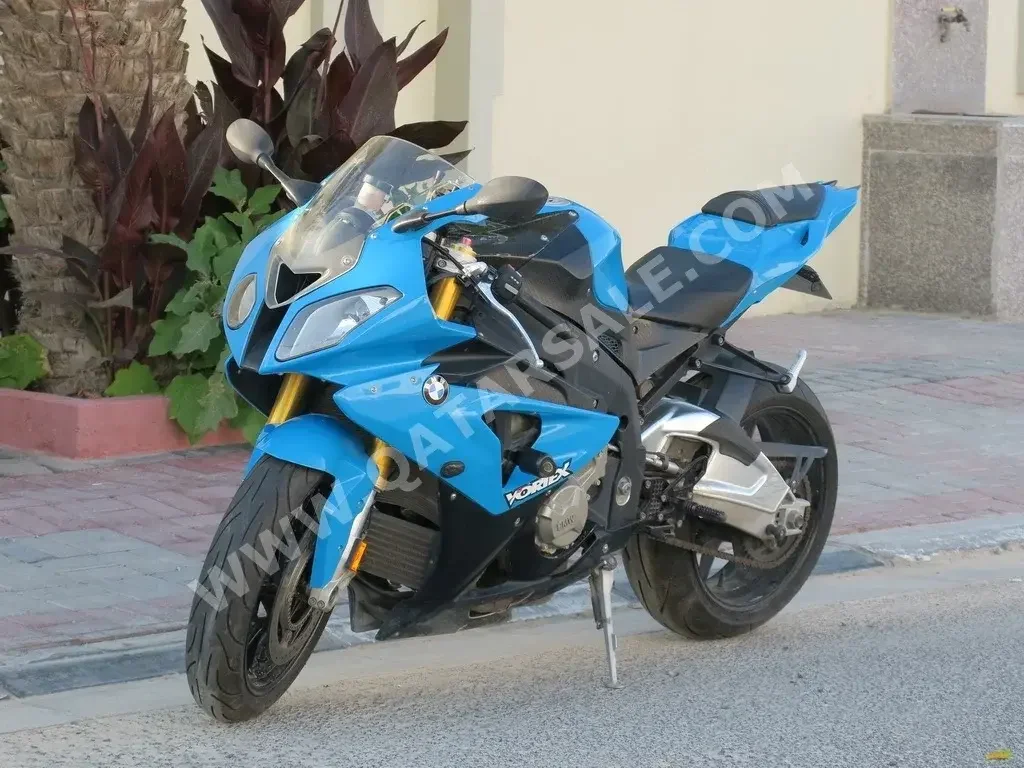 BMW  S1000 RR - Year 2013 - Color Blue - Gear Type Manual - Mileage 14739 Km