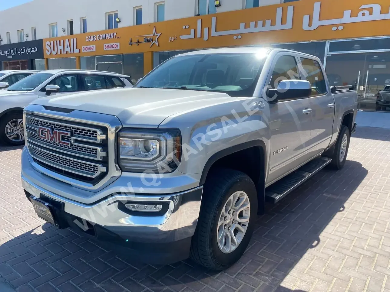 GMC  Sierra  1500  2018  Automatic  90,000 Km  8 Cylinder  Four Wheel Drive (4WD)  Pick Up  Silver