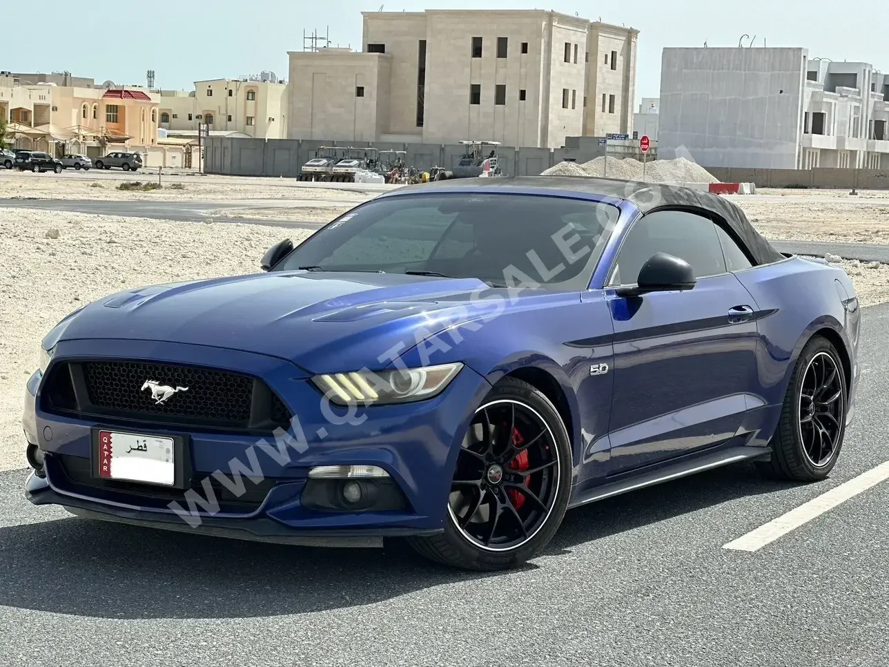 Ford  Mustang  GT  2015  Automatic  158,000 Km  8 Cylinder  Rear Wheel Drive (RWD)  Convertible  Blue