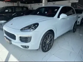 Porsche  Cayenne  S  2016  Automatic  161,000 Km  6 Cylinder  Four Wheel Drive (4WD)  SUV  White