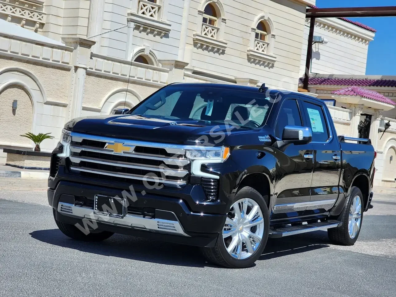 Chevrolet  Silverado  High Country  2022  Automatic  12,000 Km  8 Cylinder  Four Wheel Drive (4WD)  Pick Up  Black  With Warranty