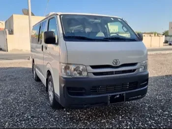Toyota  Hiace  2010  Manual  26,000 Km  4 Cylinder  Front Wheel Drive (FWD)  Van / Bus  White