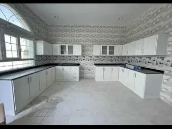 Kitchen Cabinets & Drawers White  Qatar