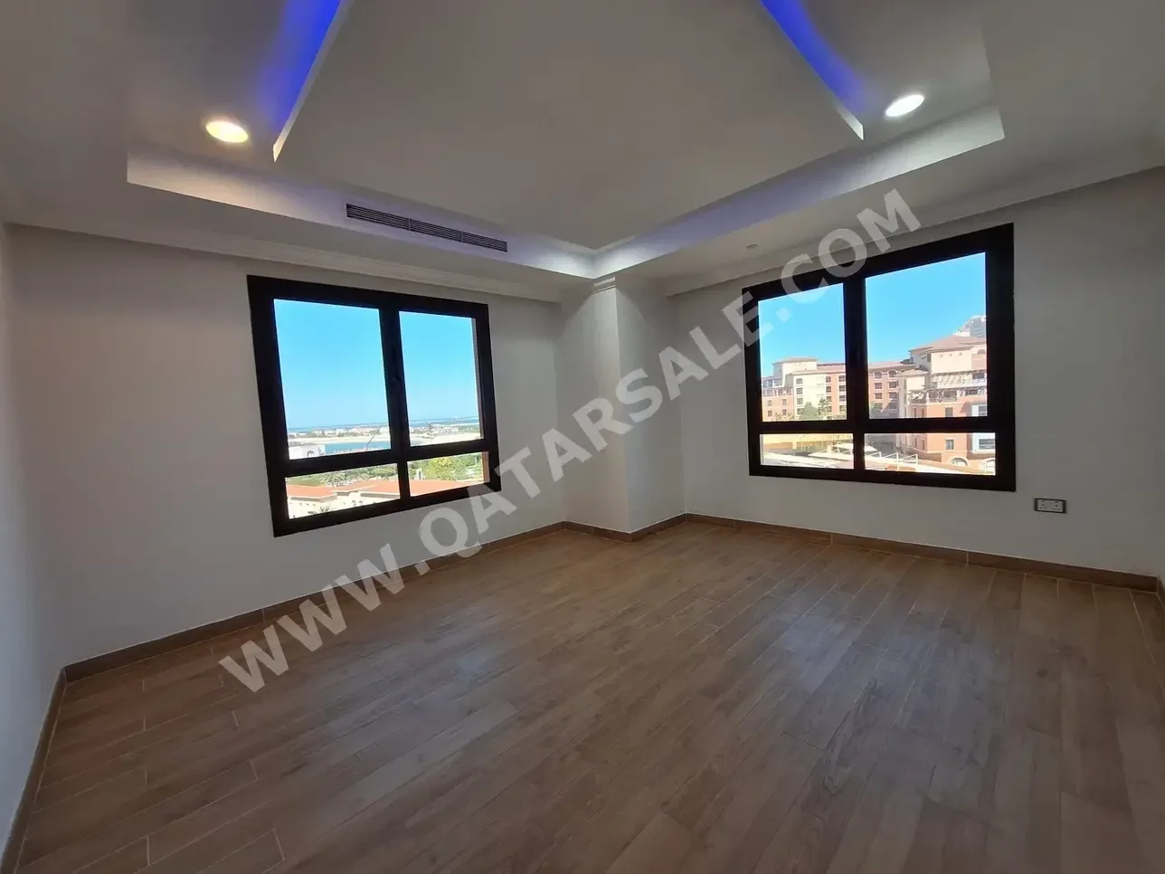 2 Bedrooms  Apartment  For Rent  Doha -  The Pearl  Not Furnished