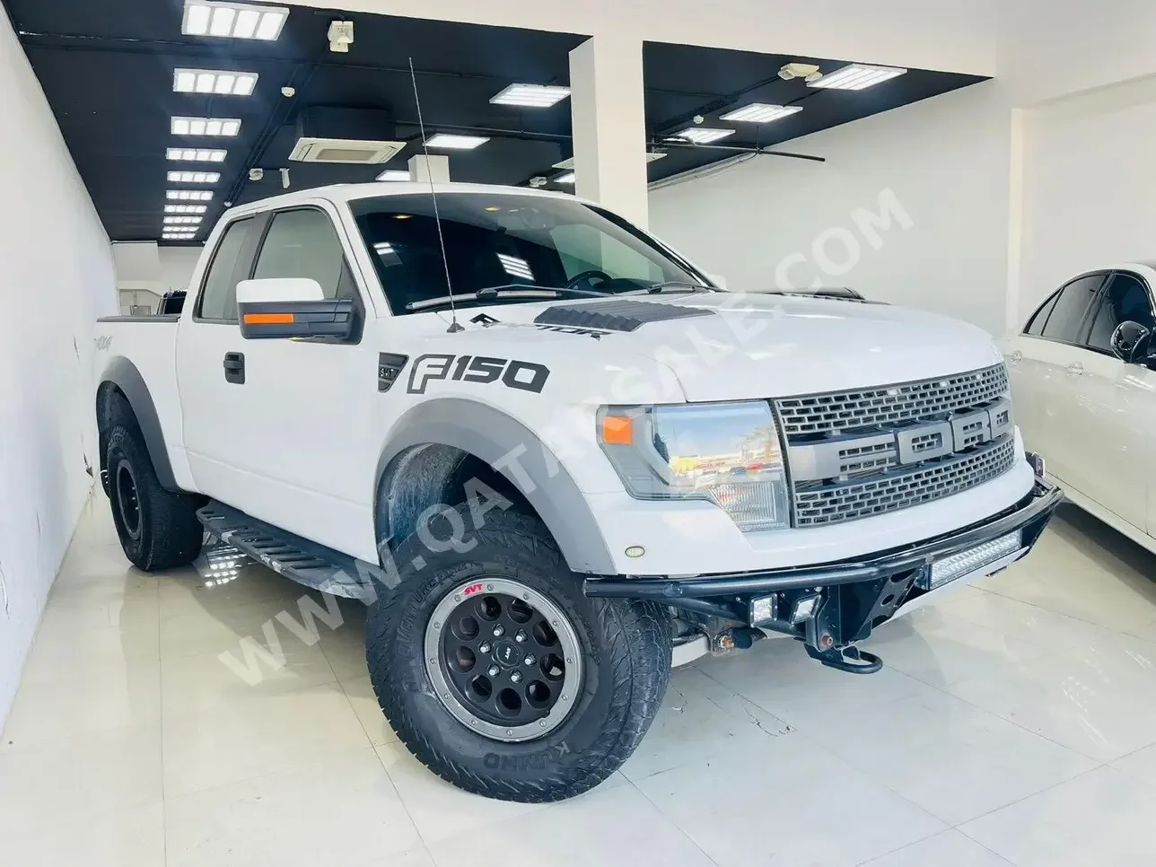 Ford  Raptor  2014  Automatic  210,000 Km  6 Cylinder  Four Wheel Drive (4WD)  Pick Up  White