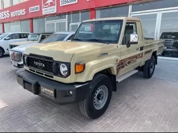 Toyota  Land Cruiser  LX  2024  Manual  3,000 Km  6 Cylinder  Four Wheel Drive (4WD)  Pick Up  Beige  With Warranty