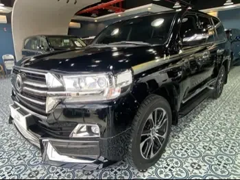 Toyota  Land Cruiser  VXR- Grand Touring S  2021  Automatic  68,000 Km  8 Cylinder  Four Wheel Drive (4WD)  SUV  Black