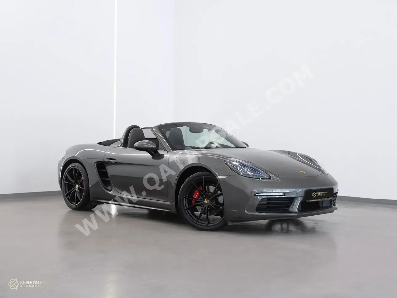 Porsche  Boxster  2017  Automatic  30,000 Km  4 Cylinder  Rear Wheel Drive (RWD)  Convertible  Gray  With Warranty