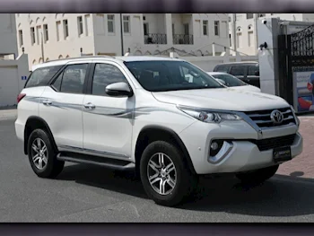 Toyota  Fortuner  2020  Automatic  59,000 Km  6 Cylinder  Four Wheel Drive (4WD)  SUV  White  With Warranty