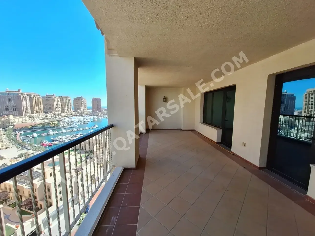 2 Bedrooms  Apartment  For Rent  Doha -  The Pearl  Semi Furnished