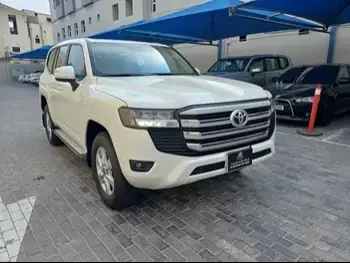 Toyota  Land Cruiser  GXR Twin Turbo  2022  Automatic  0 Km  6 Cylinder  Four Wheel Drive (4WD)  SUV  White  With Warranty