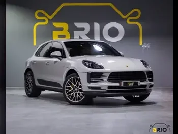 Porsche  Macan  2020  Automatic  70,000 Km  6 Cylinder  Four Wheel Drive (4WD)  SUV  White