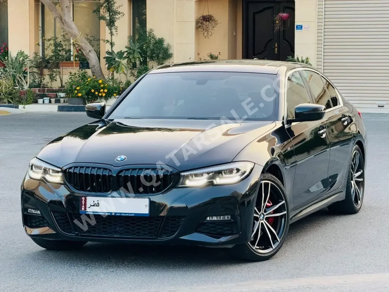 BMW 3-Series 330i Black 2021 For Sale in Qatar