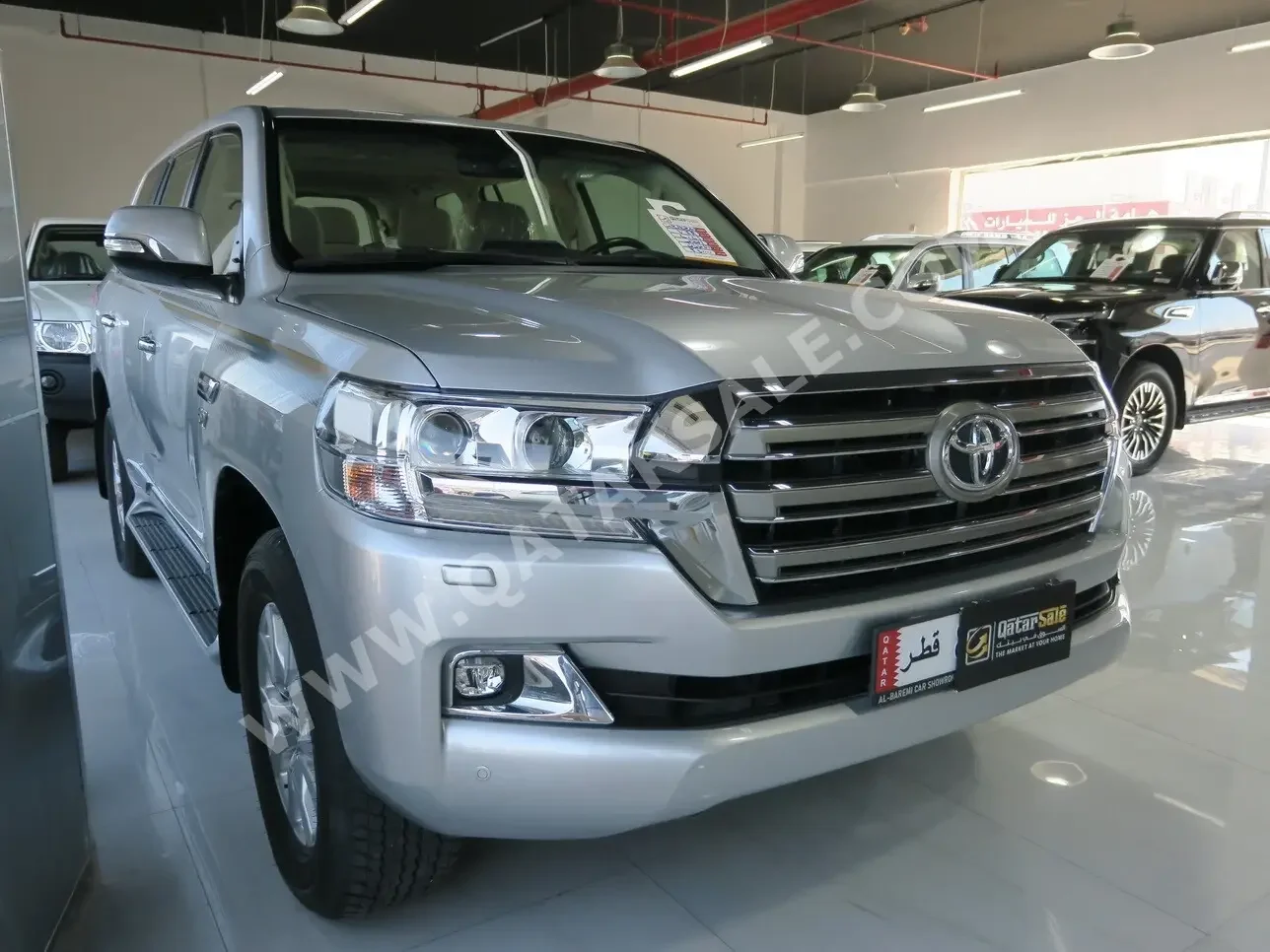 Toyota  Land Cruiser  VXR  2021  Automatic  0 Km  8 Cylinder  Four Wheel Drive (4WD)  SUV  Silver  With Warranty