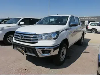 Toyota  Hilux  SR5  2024  Manual  0 Km  4 Cylinder  Four Wheel Drive (4WD)  Pick Up  White  With Warranty