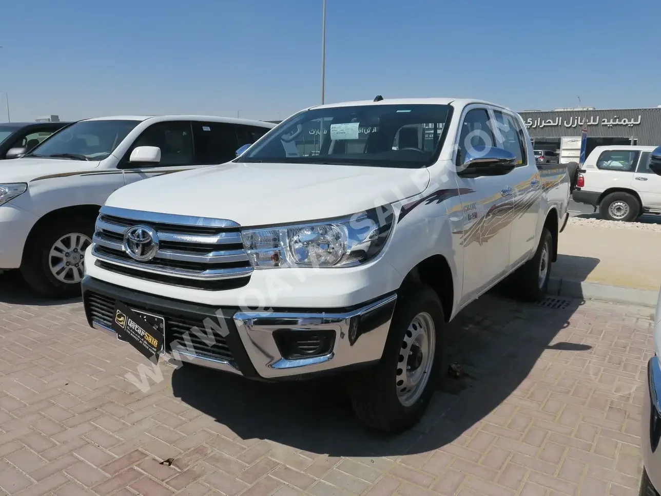 Toyota  Hilux  SR5  2024  Manual  0 Km  4 Cylinder  Four Wheel Drive (4WD)  Pick Up  White  With Warranty