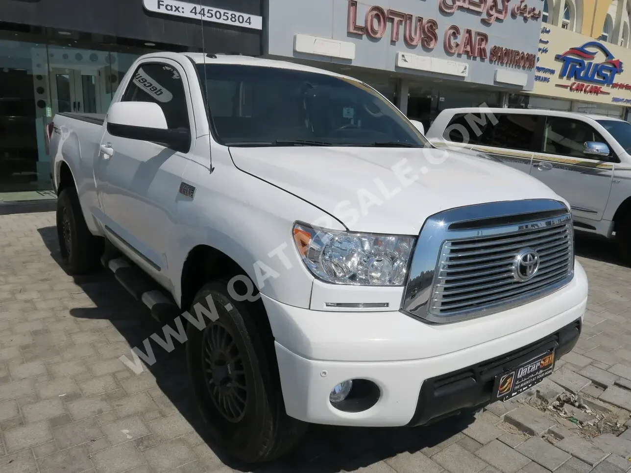  Toyota  Tundra  2013  Automatic  280,000 Km  8 Cylinder  Four Wheel Drive (4WD)  Pick Up  White  With Warranty