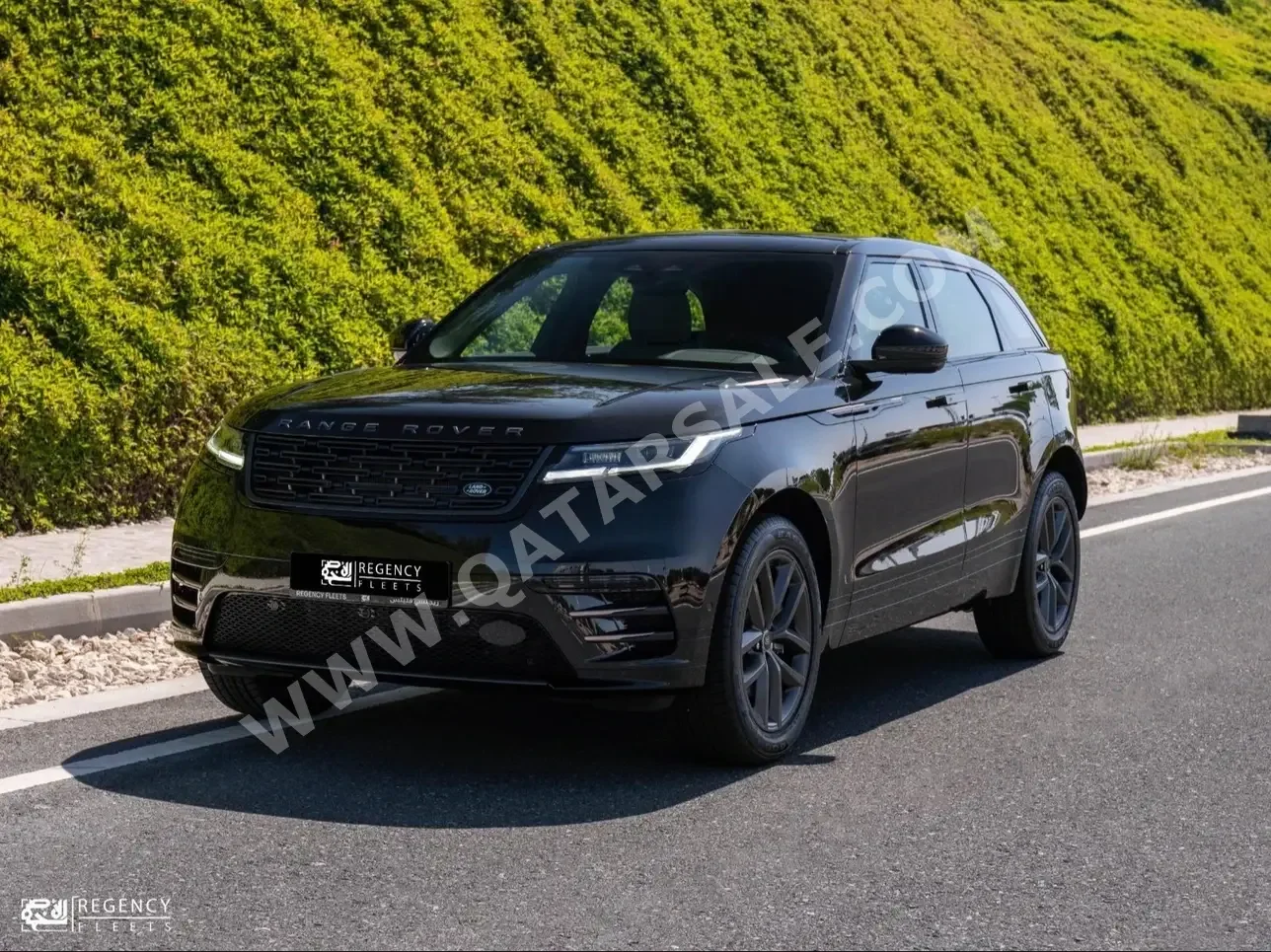 Land Rover  Range Rover Velar  4 Cylinder  SUV ( AWD )  Black  2024