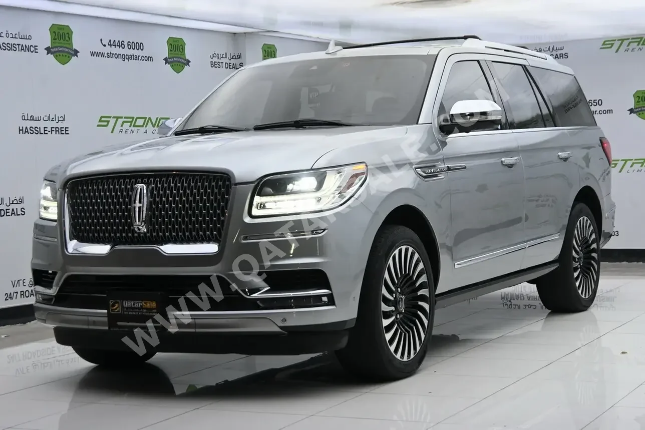 Lincoln  Navigator  Presidential  2021  Automatic  82,000 Km  6 Cylinder  Four Wheel Drive (4WD)  SUV  Silver  With Warranty