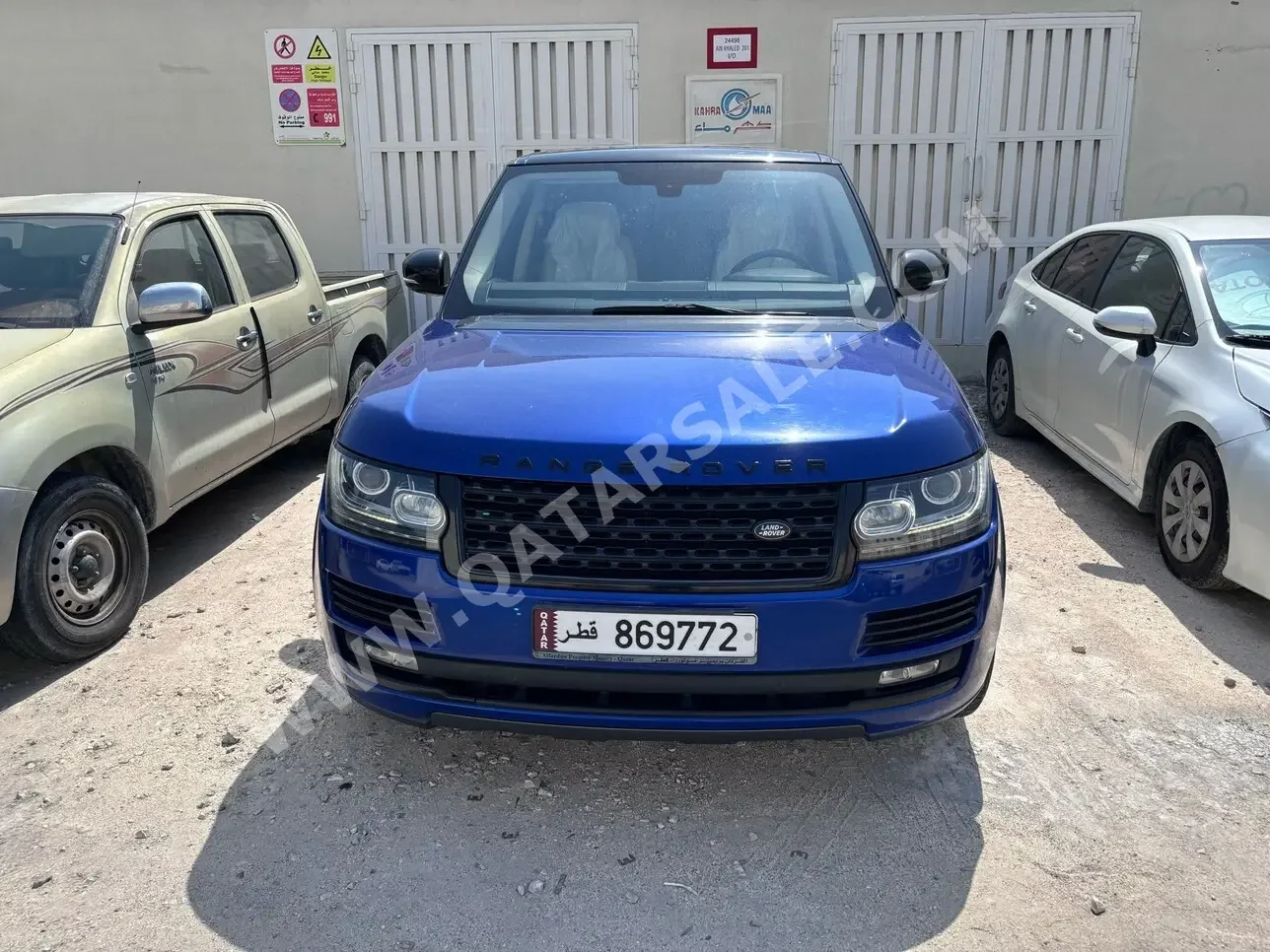 Land Rover  Range Rover  Vogue  2014  Automatic  165,000 Km  8 Cylinder  Four Wheel Drive (4WD)  SUV  Blue