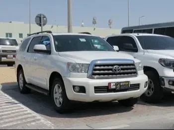 Toyota  Sequoia  SR5  2016  Automatic  196,000 Km  8 Cylinder  Four Wheel Drive (4WD)  SUV  White