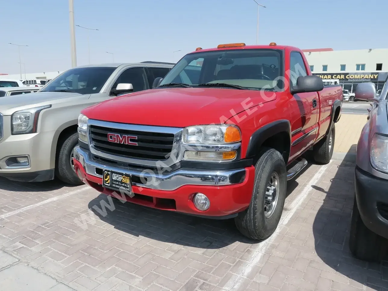 GMC  Sierra  2500 HD  2002  Manual  282,000 Km  8 Cylinder  Four Wheel Drive (4WD)  Pick Up  Red