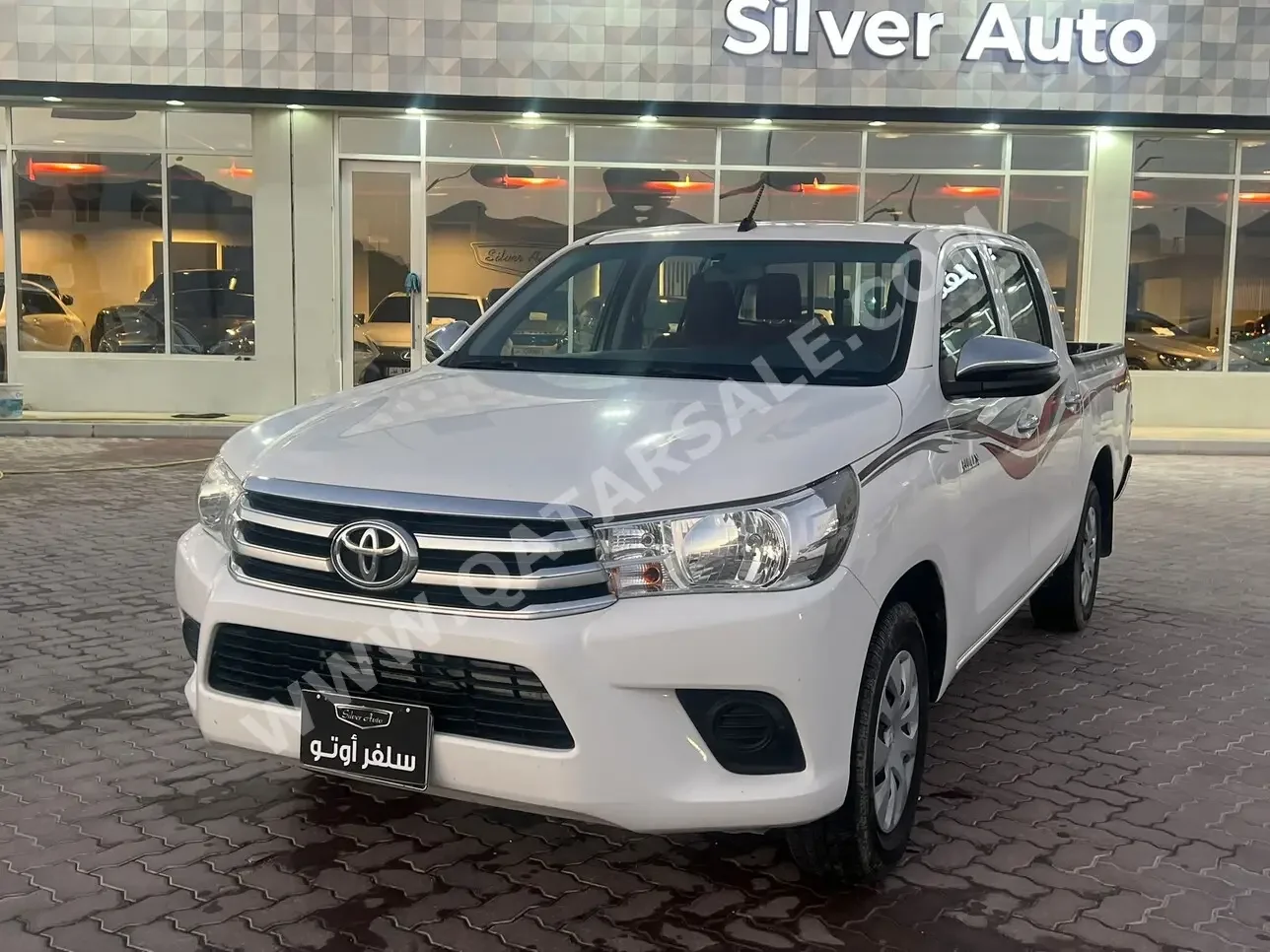 Toyota  Hilux  SR5  2020  Manual  197,000 Km  4 Cylinder  Four Wheel Drive (4WD)  Pick Up  White
