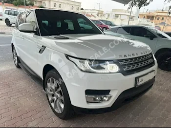 Land Rover  Range Rover  HSE  2014  Automatic  127,500 Km  6 Cylinder  Four Wheel Drive (4WD)  SUV  White