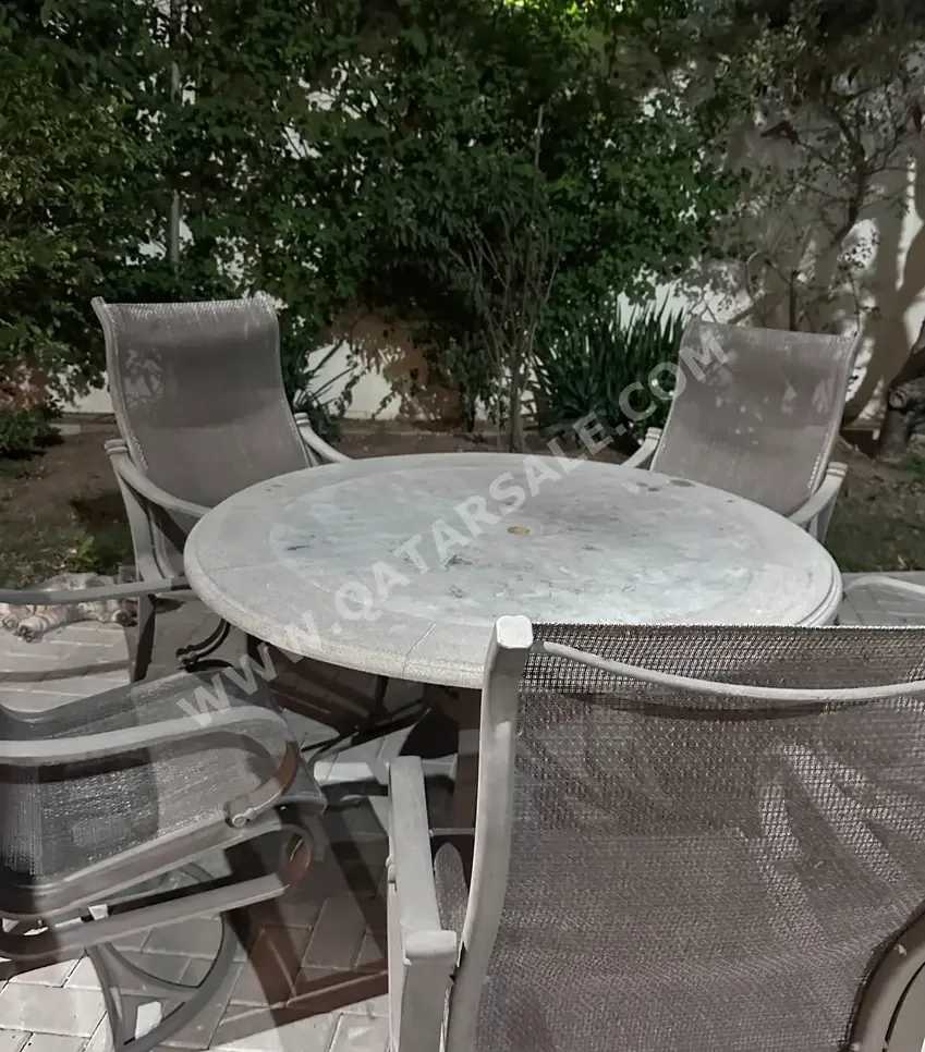Patio Furniture Gray  Patio Set Number Of Seats 5