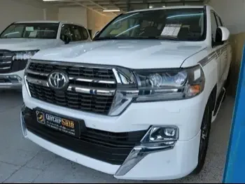 Toyota  Land Cruiser  GXR- Grand Touring  2021  Automatic  130,000 Km  8 Cylinder  Four Wheel Drive (4WD)  SUV  White