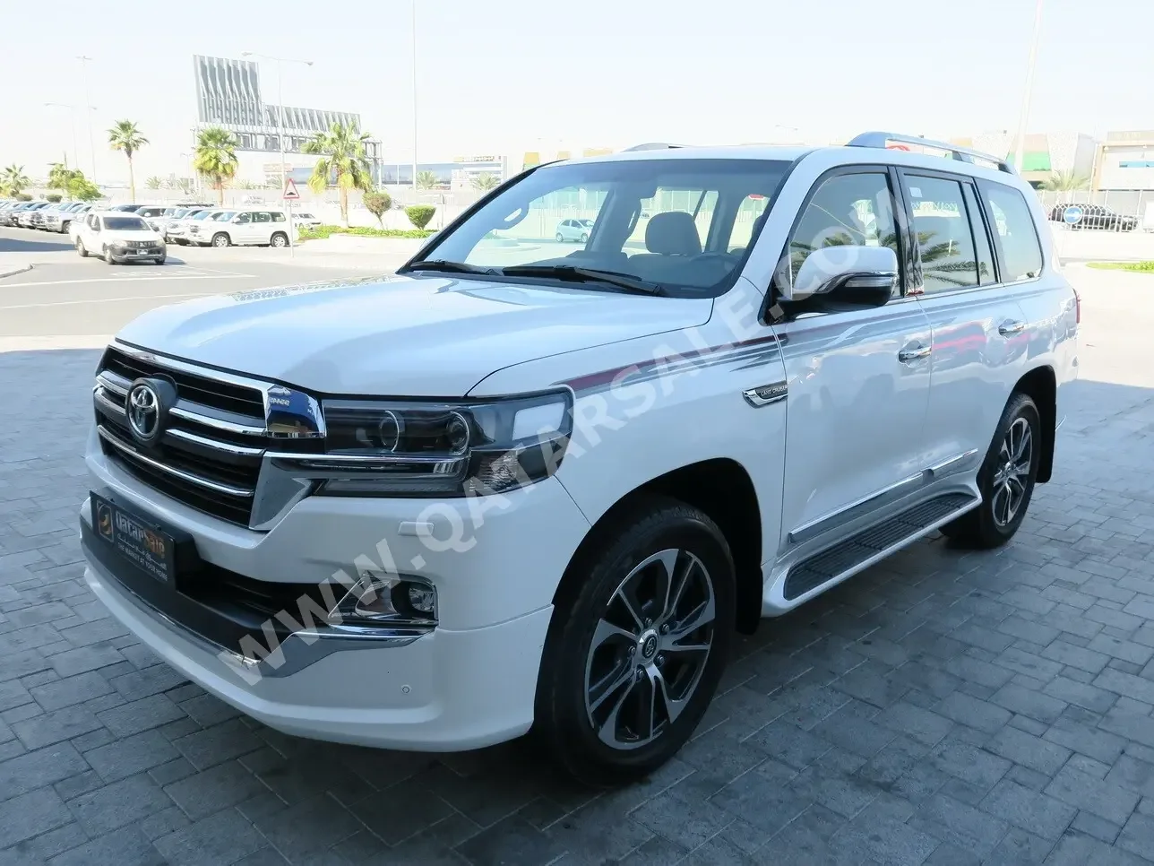 Toyota  Land Cruiser  GXR- Grand Touring  2020  Automatic  88,000 Km  8 Cylinder  Four Wheel Drive (4WD)  SUV  White