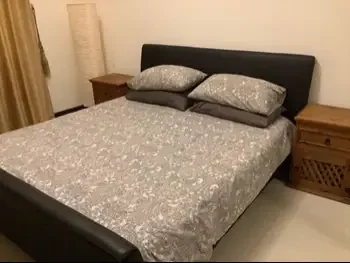 Beds King  Black  Mattress Included  With Bedside Table