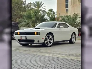 Dodge  Challenger  R/T  2016  Automatic  61,000 Km  8 Cylinder  Rear Wheel Drive (RWD)  Coupe / Sport  White  With Warranty