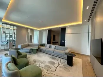 4 غرف نوم  شقة فوق سطح  للايجار  الدوحة -  اللؤلؤة  مفروشة بالكامل