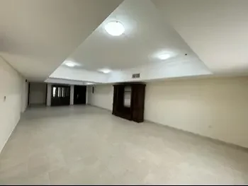 3 غرف نوم  شقة  للايجار  الدوحة -  نجمة  نصف مفروشة