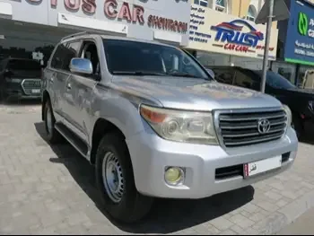 Toyota  Land Cruiser  G  2013  Automatic  343,000 Km  6 Cylinder  Four Wheel Drive (4WD)  SUV  Silver