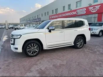 Toyota  Land Cruiser  VX Twin Turbo  2022  Automatic  85,000 Km  6 Cylinder  Four Wheel Drive (4WD)  SUV  White  With Warranty