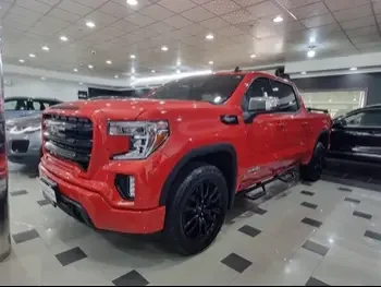 GMC  Sierra  2022  Automatic  13,000 Km  8 Cylinder  Four Wheel Drive (4WD)  Pick Up  Red