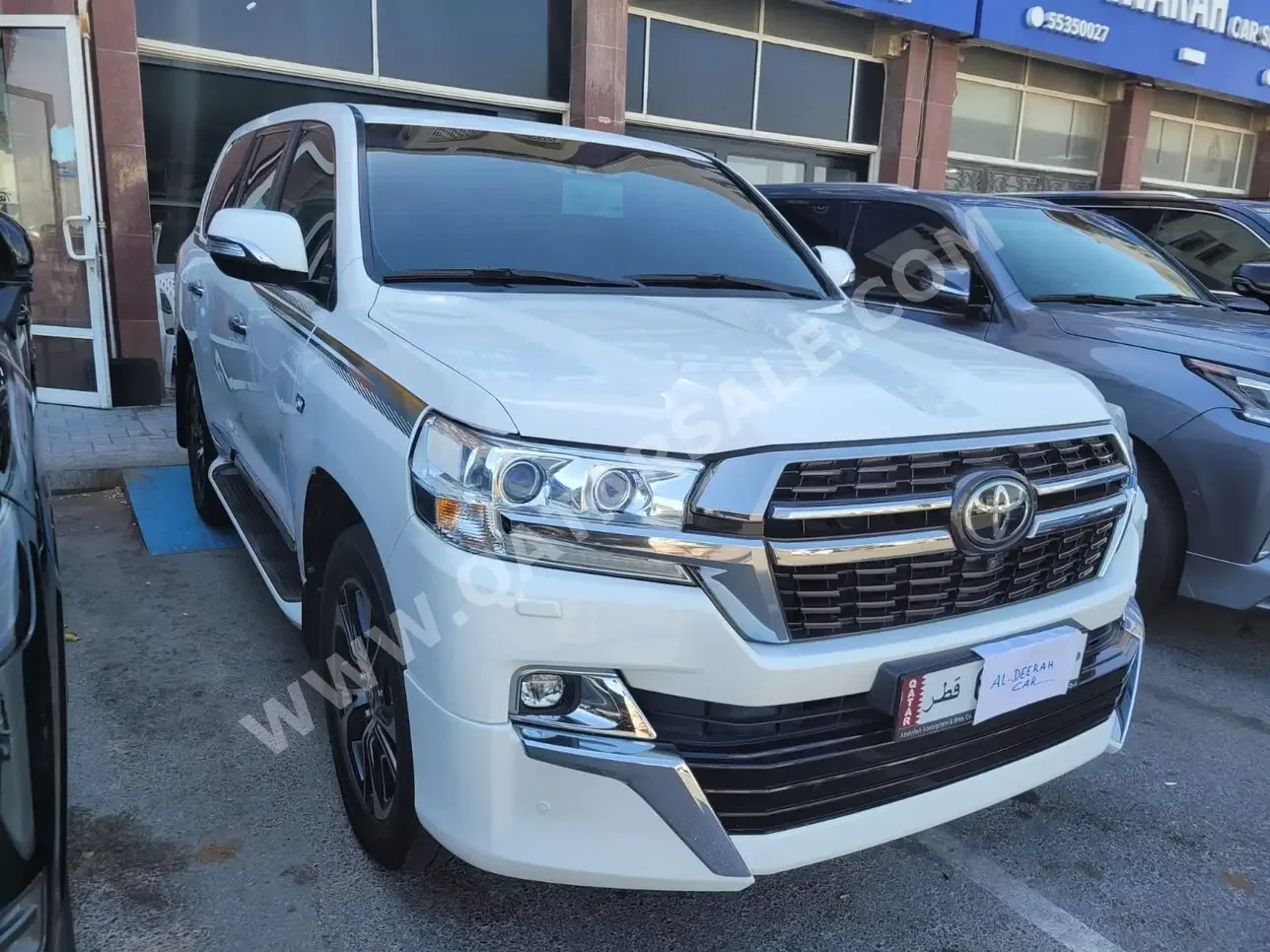 Toyota  Land Cruiser  VXR  2016  Automatic  188,000 Km  8 Cylinder  Four Wheel Drive (4WD)  SUV  White