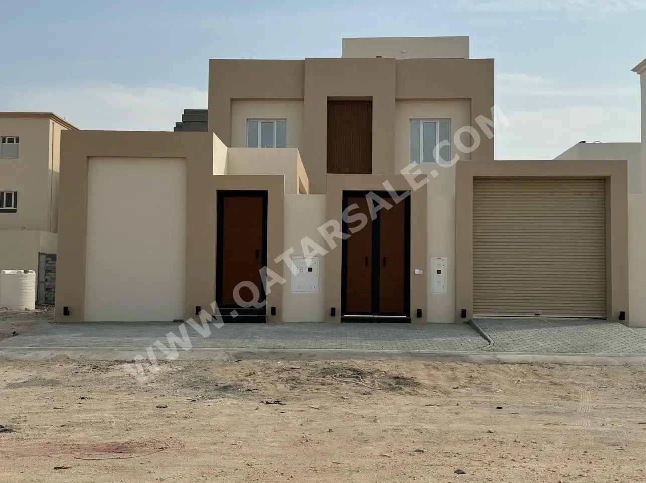 Family Residential  Not Furnished  Al Daayen  Umm Qarn  6 Bedrooms
